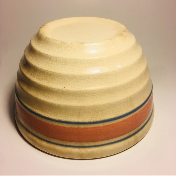 Vintage Pink Blue Stripe Yellow Ware Nesting Bowl - Picture 3 of 6